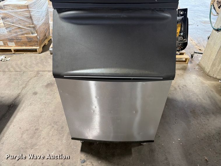 image for item FT6554 Manitowoc IY1004A-261 ice machine