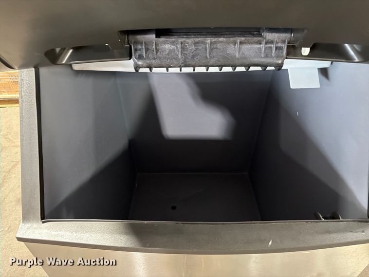 image for item FT6554 Manitowoc IY1004A-261 ice machine