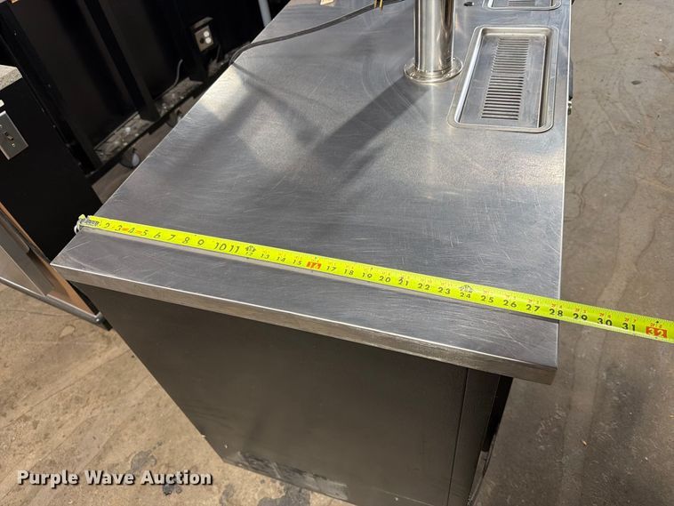 image for item FT6556 Beverage Air DD68-1-B kegerator