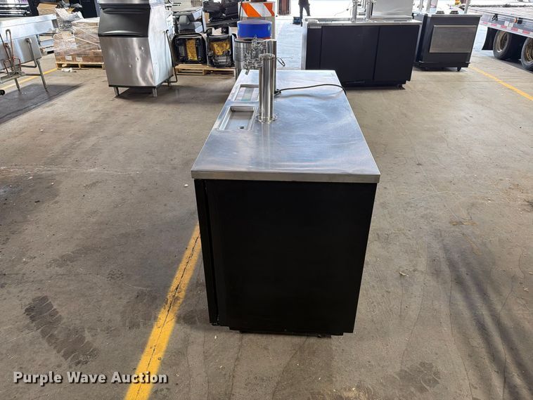 image for item FT6557 Beverage Air DD68-1-B kegerator 