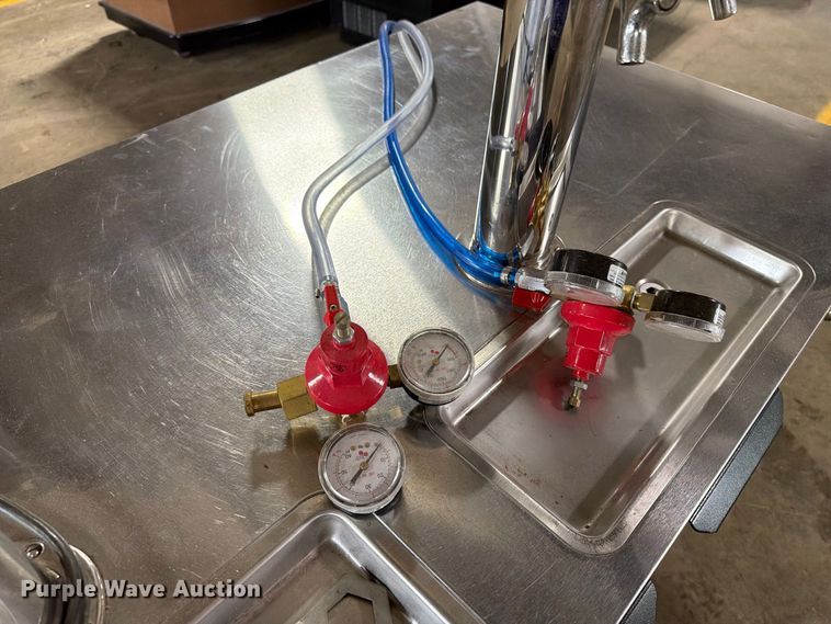 image for item FT6558 Beverage Air DD58-1-B kegerator