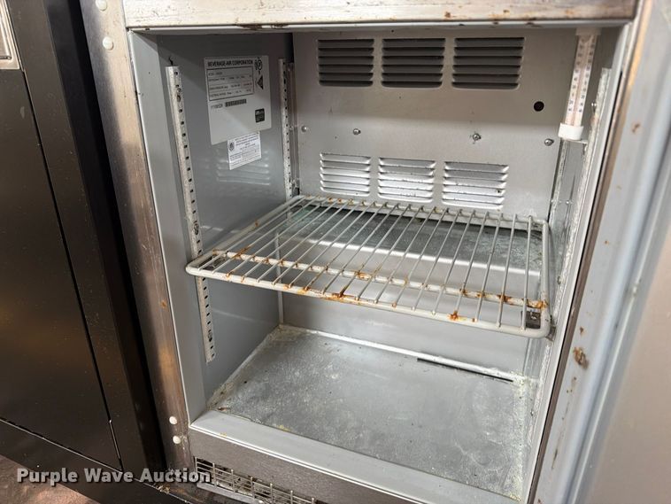 image for item FT6560 Food serving stand
