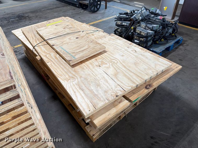 image for item FT6564 Plywood floor panels