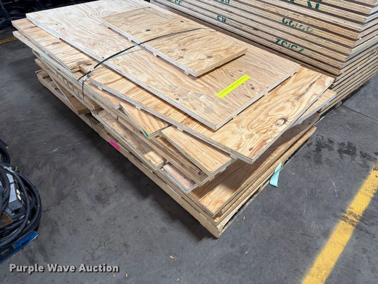 image for item FT6564 Plywood floor panels
