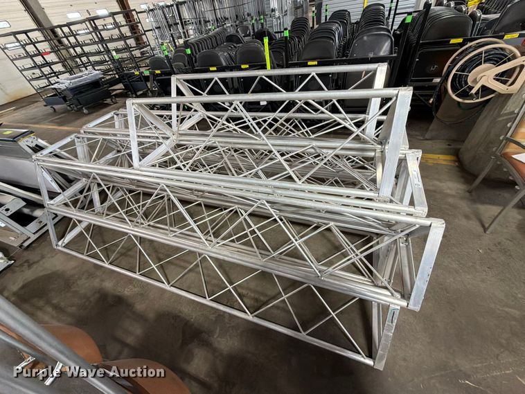 image for item FT6569 Metal Tri-Trusses