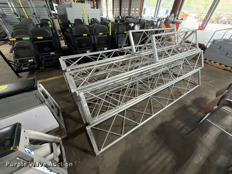 image for item FT6569 Metal Tri-Trusses