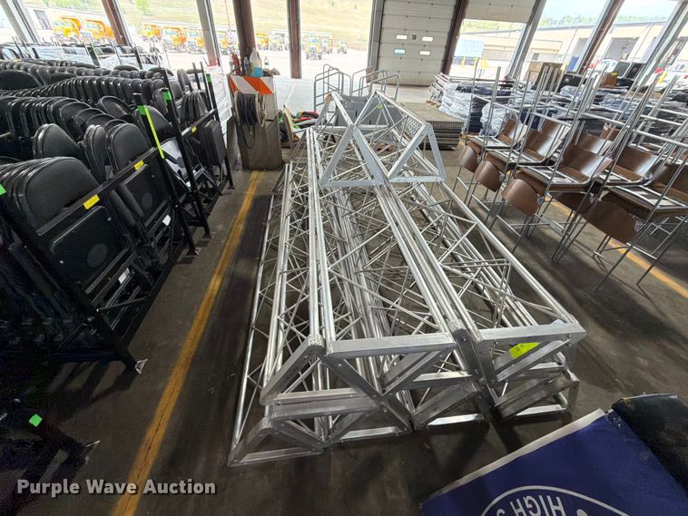 image for item FT6569 Metal Tri-Trusses