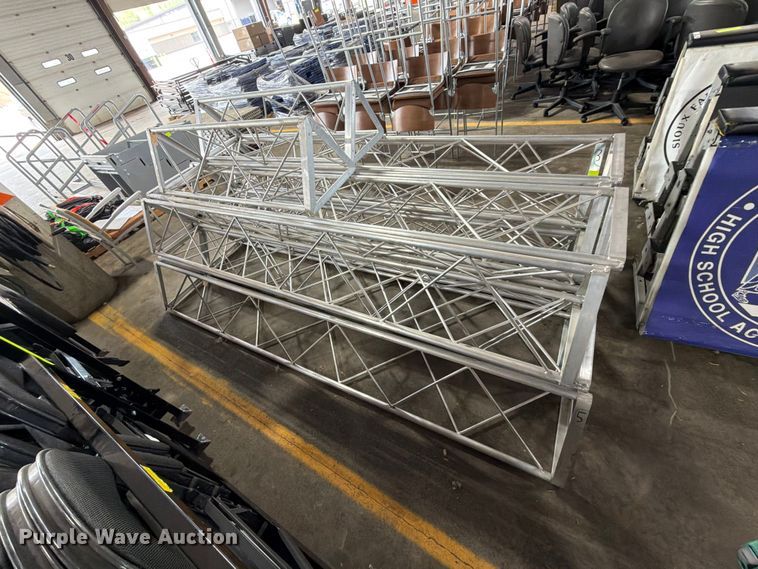 image for item FT6569 Metal Tri-Trusses