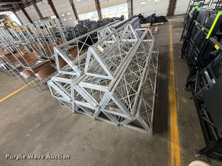 image for item FT6569 Metal Tri-Trusses