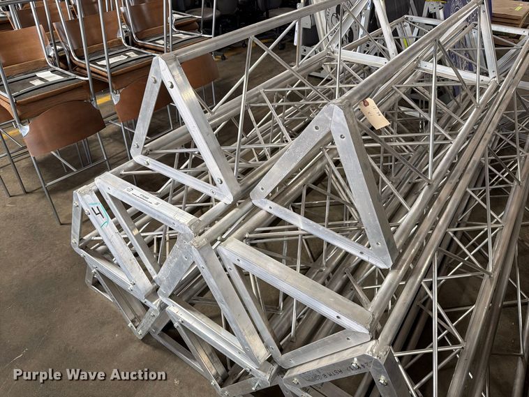 image for item FT6569 Metal Tri-Trusses
