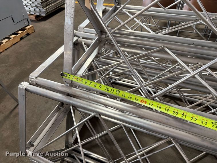 image for item FT6569 Metal Tri-Trusses