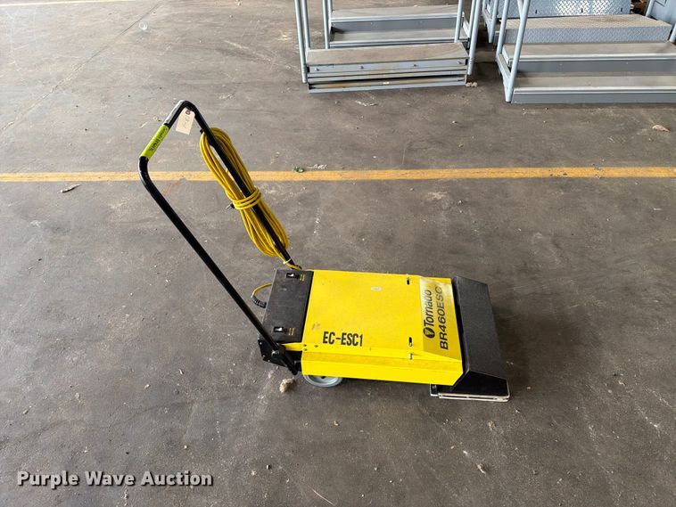 image for item FT6573 Tornado BR460ESC escalator cleaner