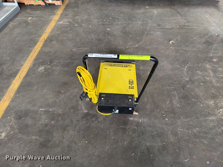 image for item FT6573 Tornado BR460ESC escalator cleaner