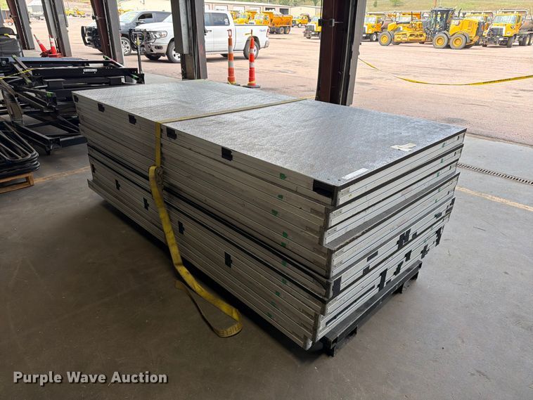 image for item FT6578 (10) StageRight outdoor stage decks