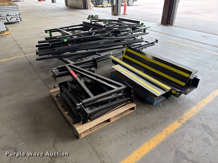image for item FT6579 Metal stands