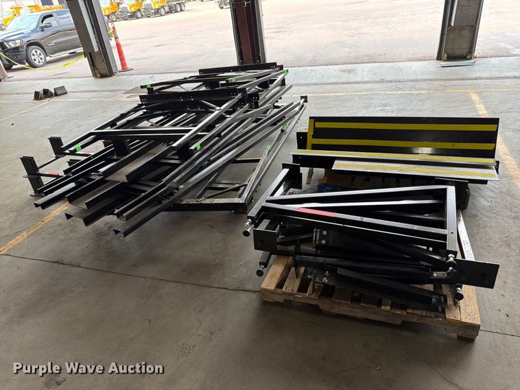 image for item FT6579 Metal stands