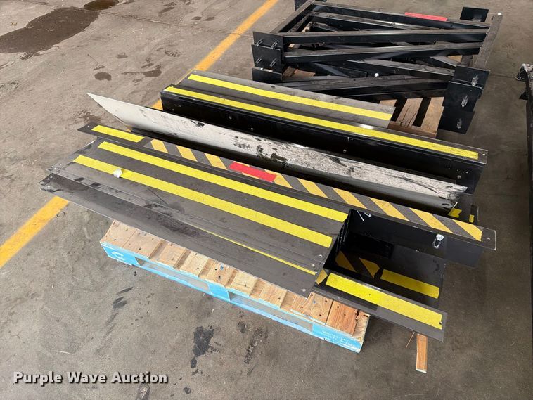 image for item FT6579 Metal stands