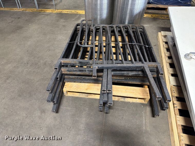 image for item FT6579 Metal stands