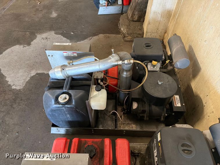 image for item FT6582 2015 Guardian 190ES sprayer