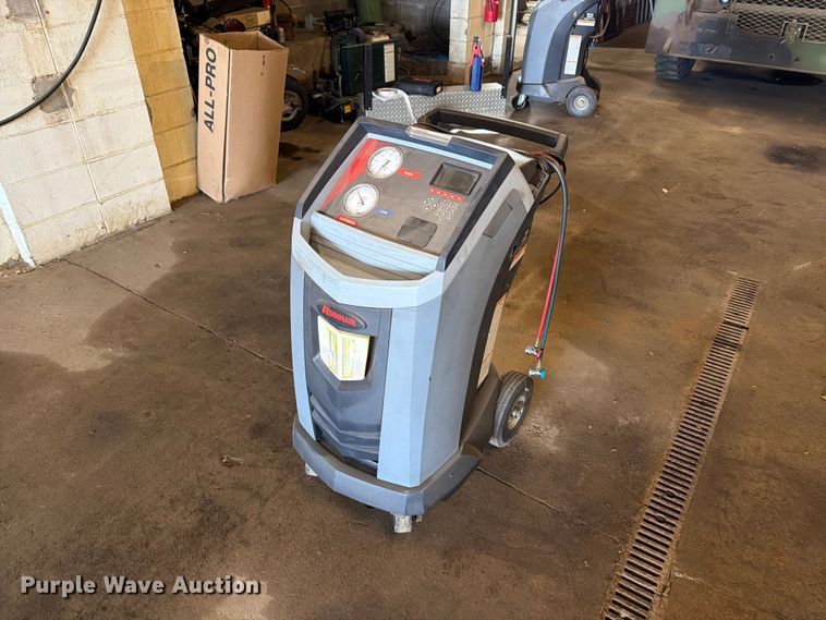 Robinair 34788NI refrigerant recovery recycling machine