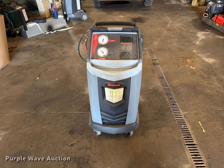 image for item FT6588 Robinair 34788NI refrigerant recovery recycling machine