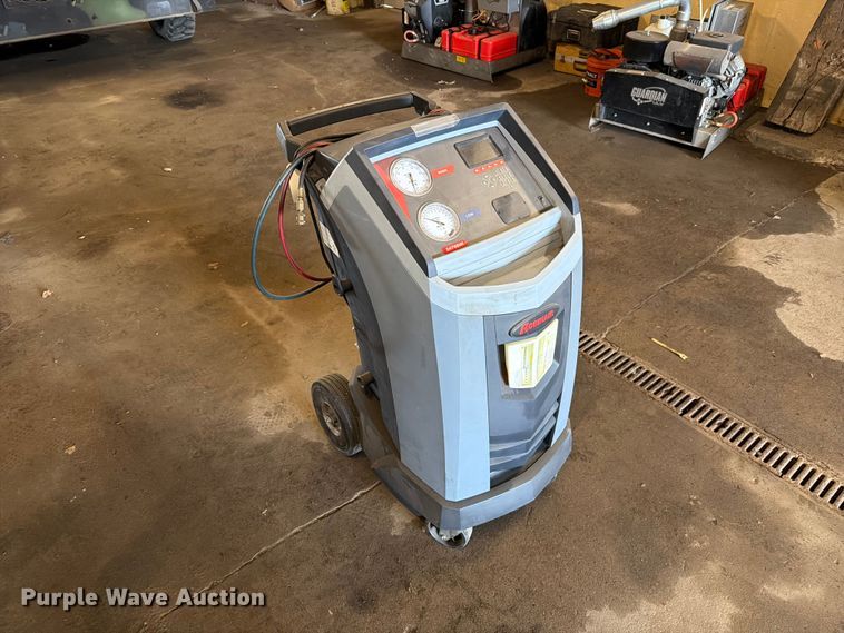 image for item FT6588 Robinair 34788NI refrigerant recovery recycling machine