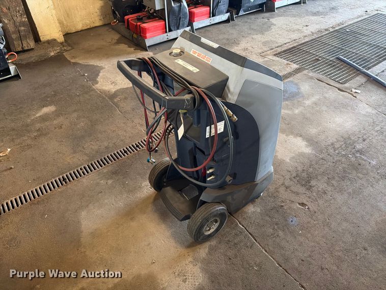 image for item FT6588 Robinair 34788NI refrigerant recovery recycling machine