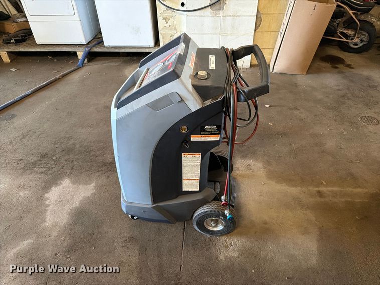 image for item FT6588 Robinair 34788NI refrigerant recovery recycling machine
