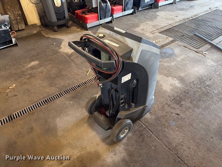 image for item FT6589 Robinair 34788NI refrigerant recovery recycling machine
