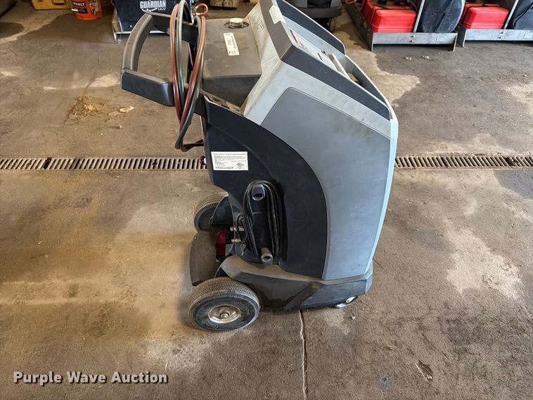image for item FT6589 Robinair 34788NI refrigerant recovery recycling machine