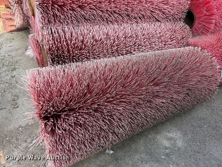 image for item FT6593 Approximately 38 brooms