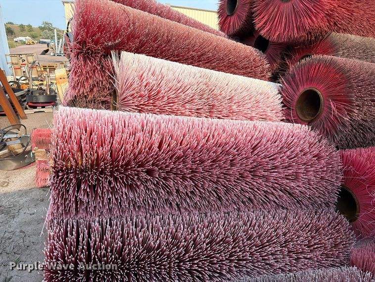 image for item FT6593 Approximately 38 brooms