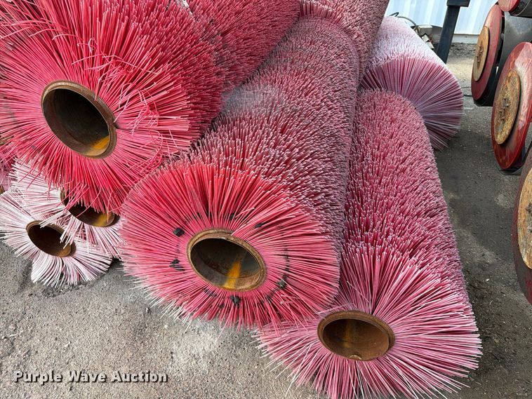 image for item FT6593 Approximately 38 brooms
