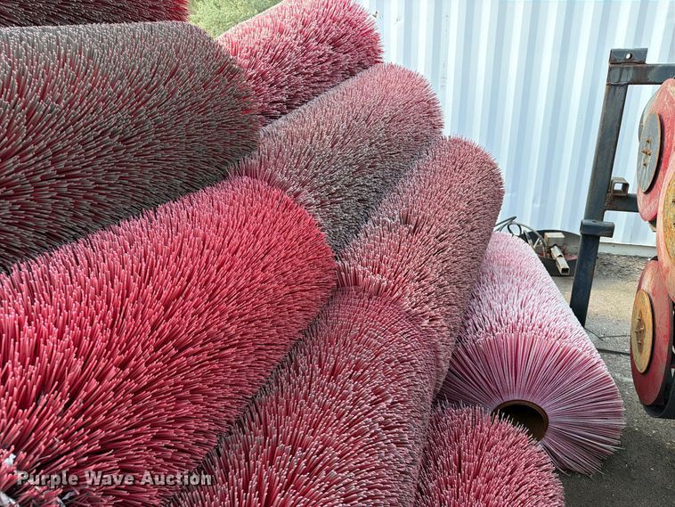 image for item FT6593 Approximately 38 brooms