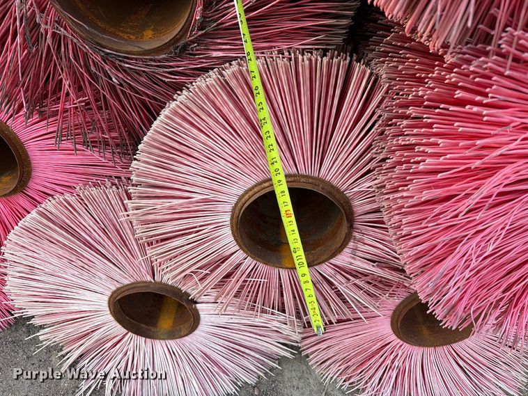image for item FT6593 Approximately 38 brooms
