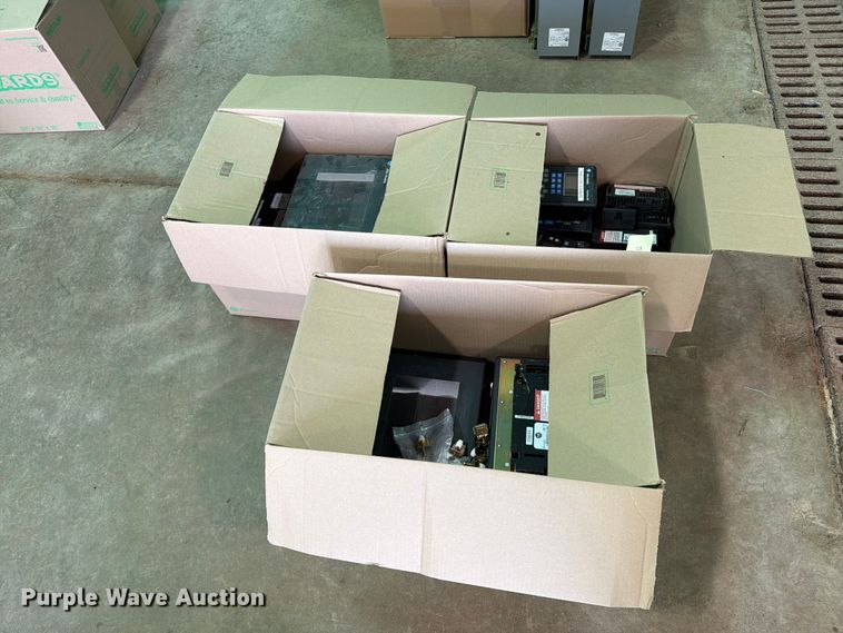 image for item FT6609 Allen-Bradley Panelview  electronics