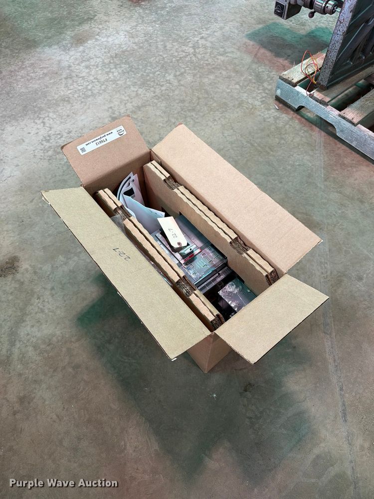 image for item FT6612 ABB Emax 2 circuit breaker