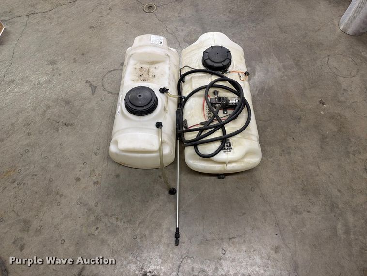 image for item FT6614 (2) sprayer tanks