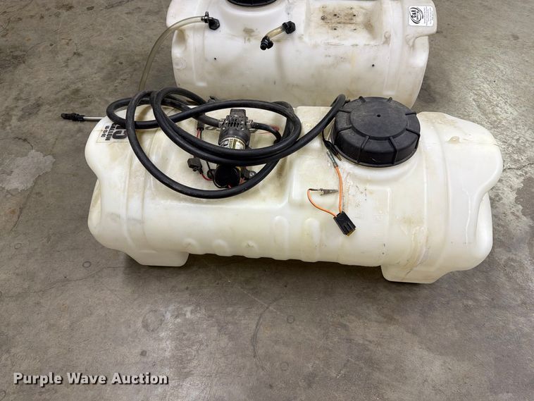 image for item FT6614 (2) sprayer tanks