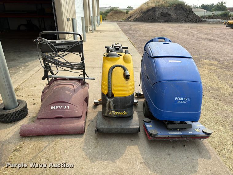 image for item FT6616 (3) floor scrubbers