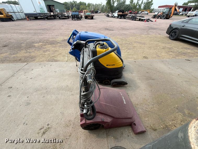 image for item FT6616 (3) floor scrubbers