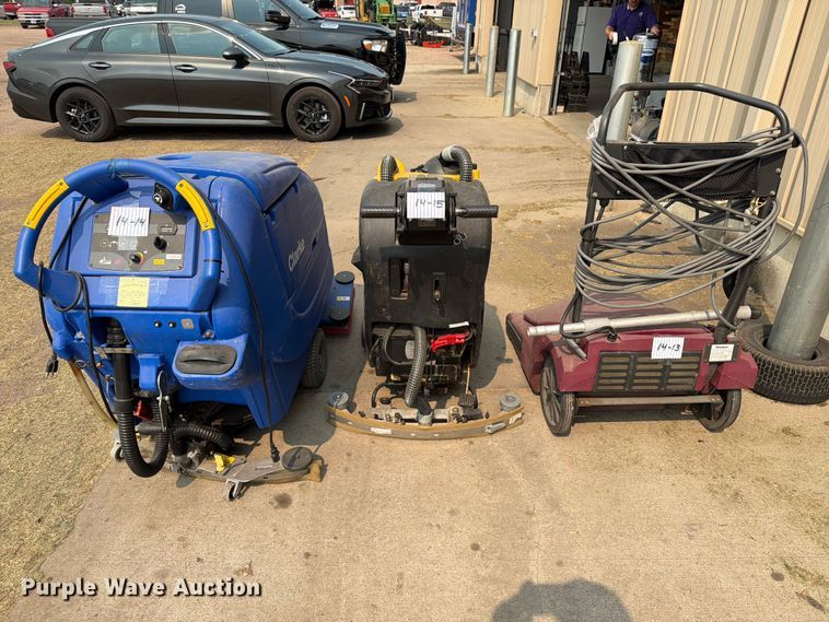 image for item FT6616 (3) floor scrubbers