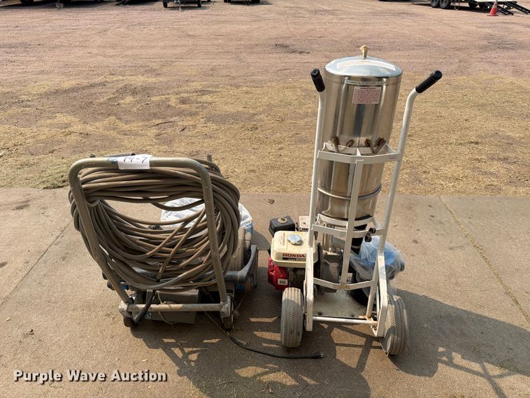 image for item FT6617 (2) pool cleaners
