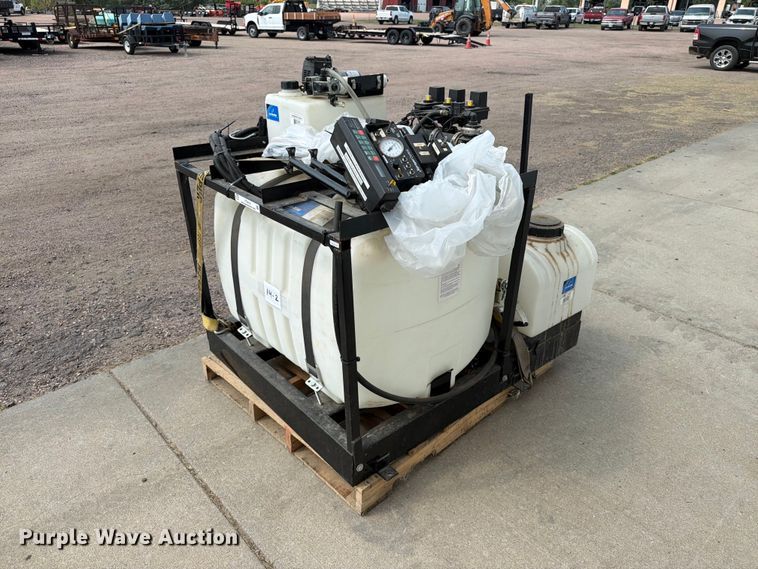 image for item FT6618 turf sprayer