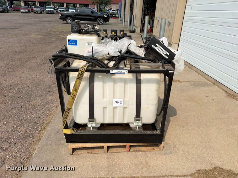image for item FT6618 turf sprayer