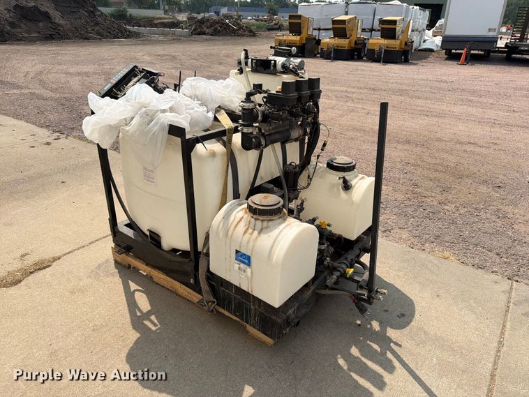 image for item FT6618 turf sprayer