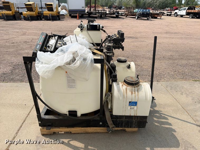 image for item FT6618 turf sprayer