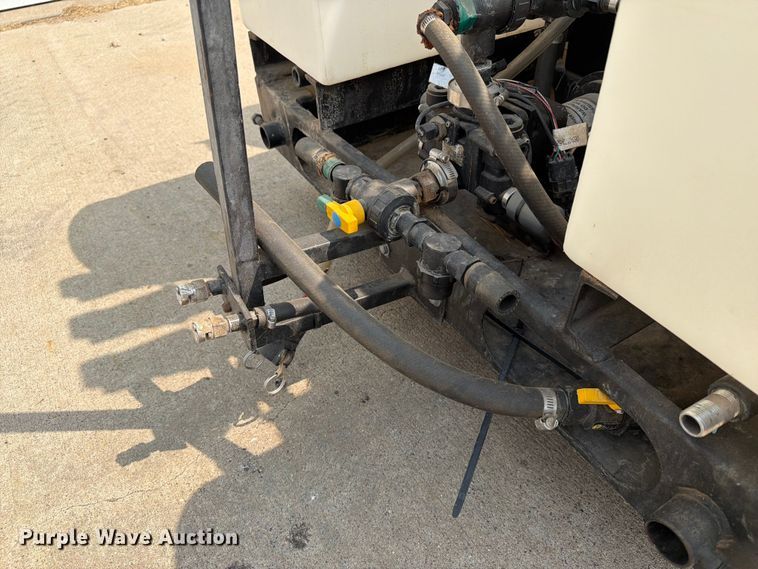 image for item FT6618 turf sprayer