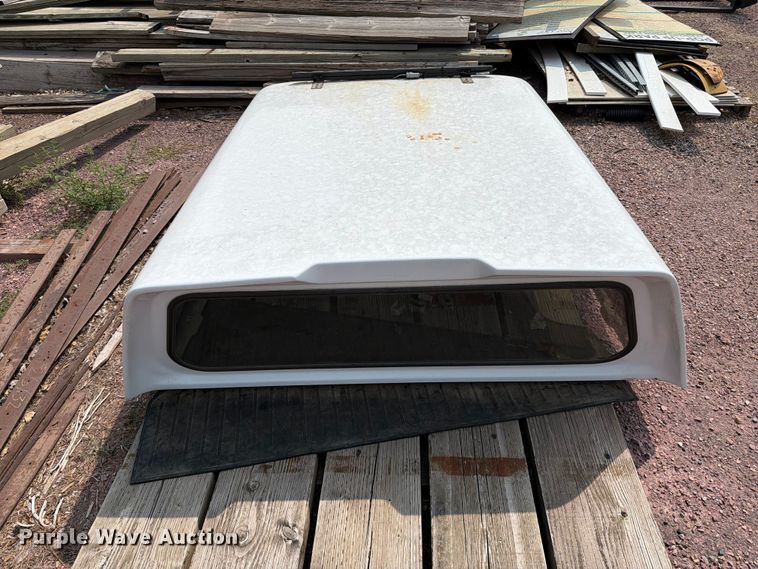 image for item FT6621 Leer pickup topper
