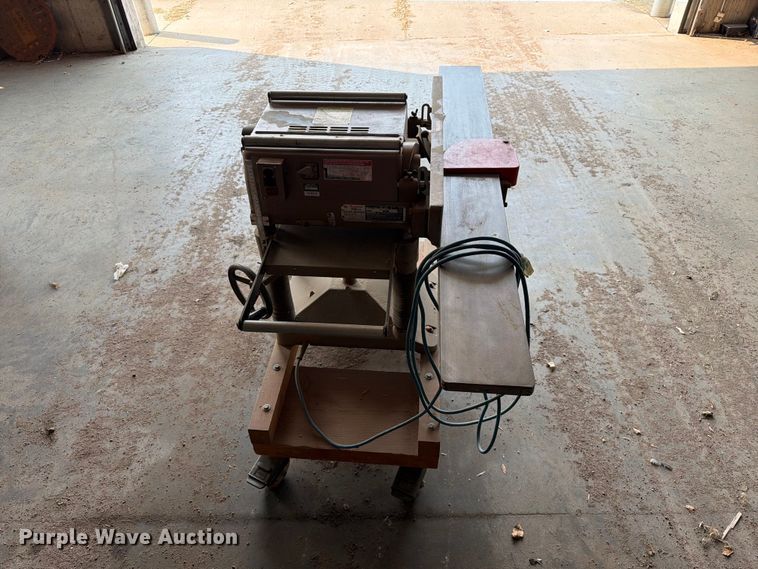 image for item FT6622 Makita 2030N jointer